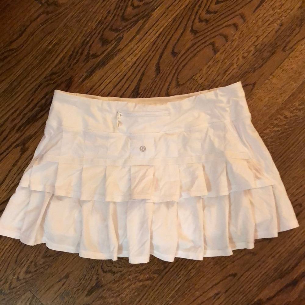exclusive lululemon skirt
